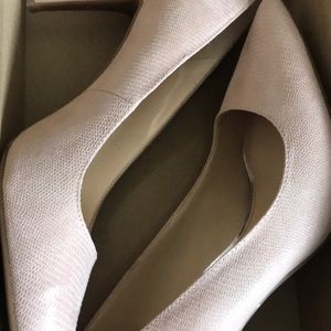 Nude SnakeSkin Highheels